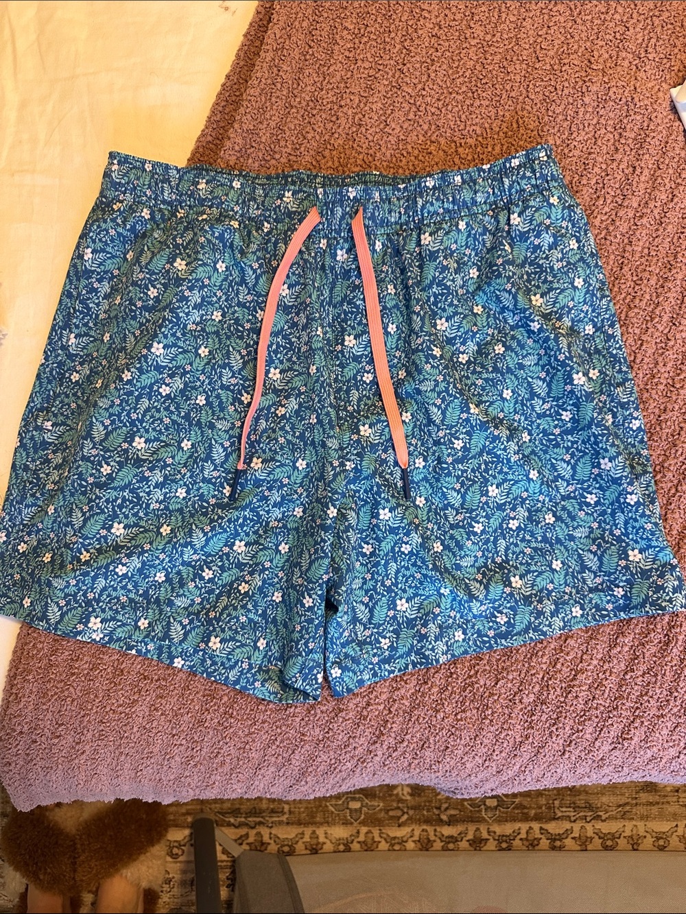 Men’s Southern Tide swim trunks